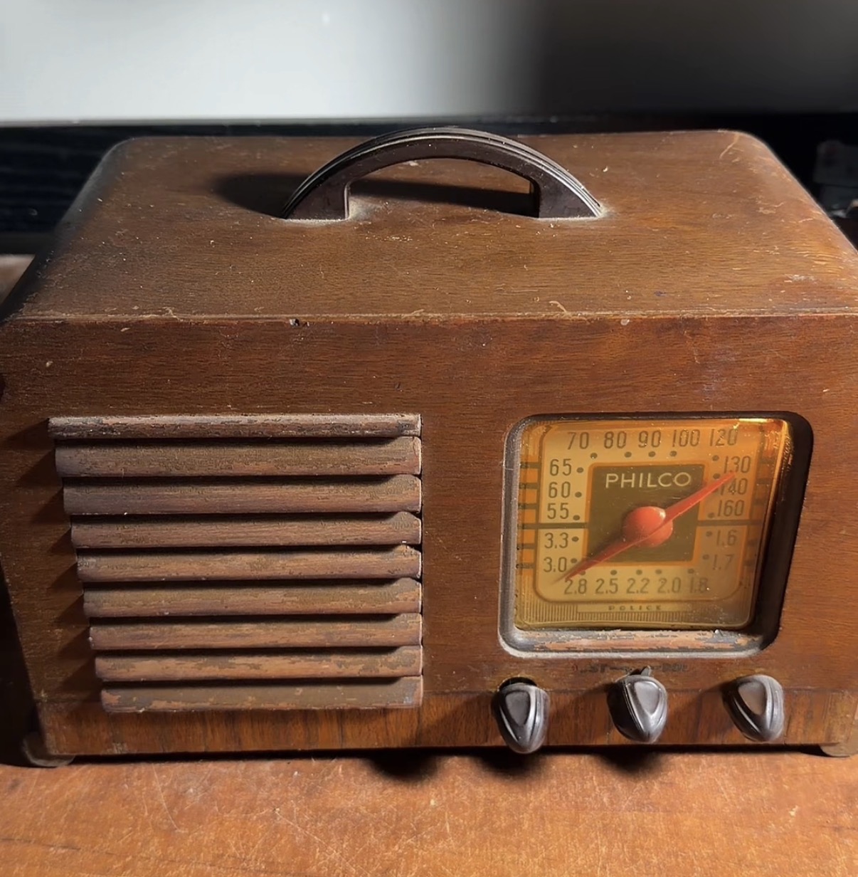 1940 Philco 40-120 AM SW Radio