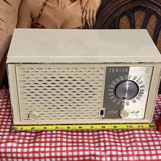1962 AM FM Zenith H723W