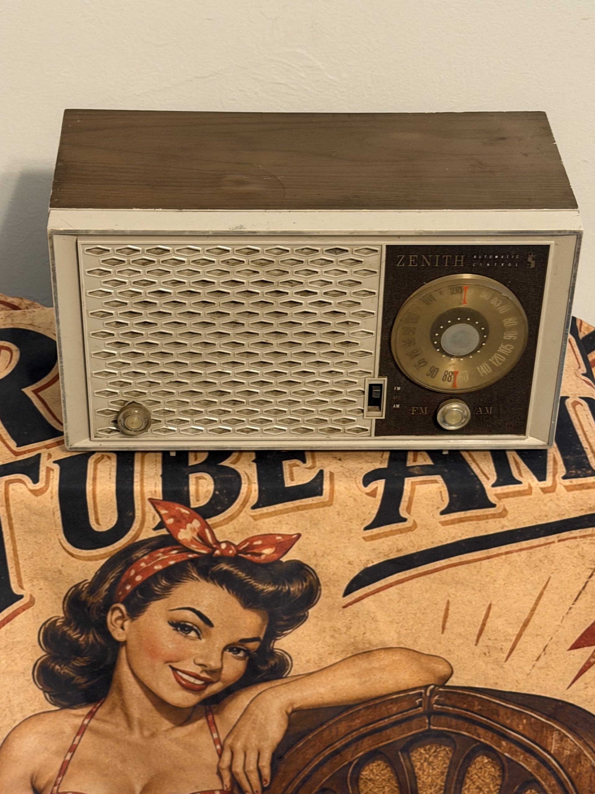 1958 Zenith AM/FM T2518