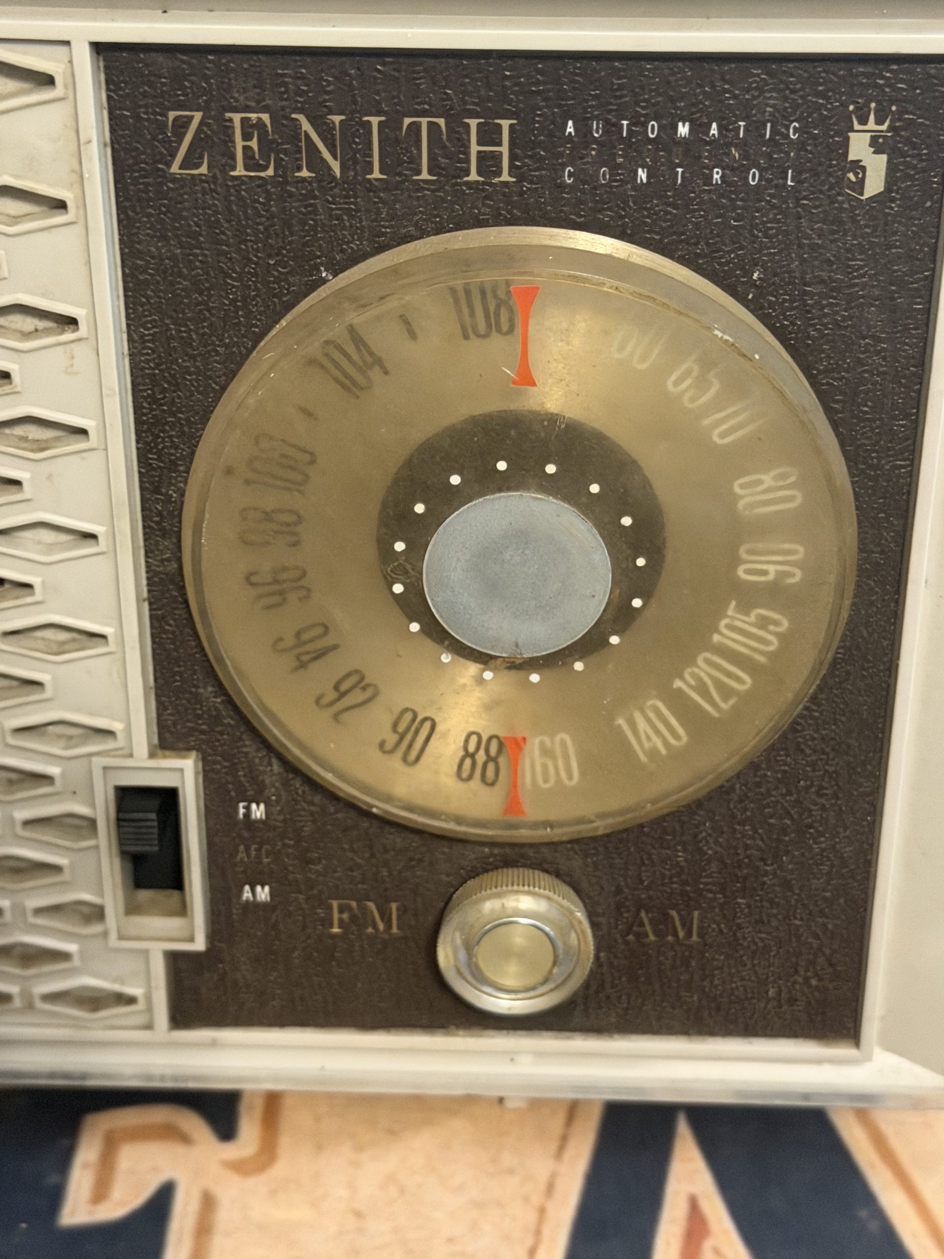 1958 Zenith AM/FM T2518 - Image 5